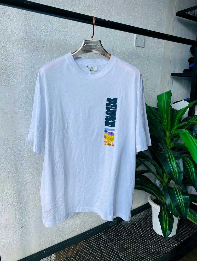 H&amp;M White Graphic Tee