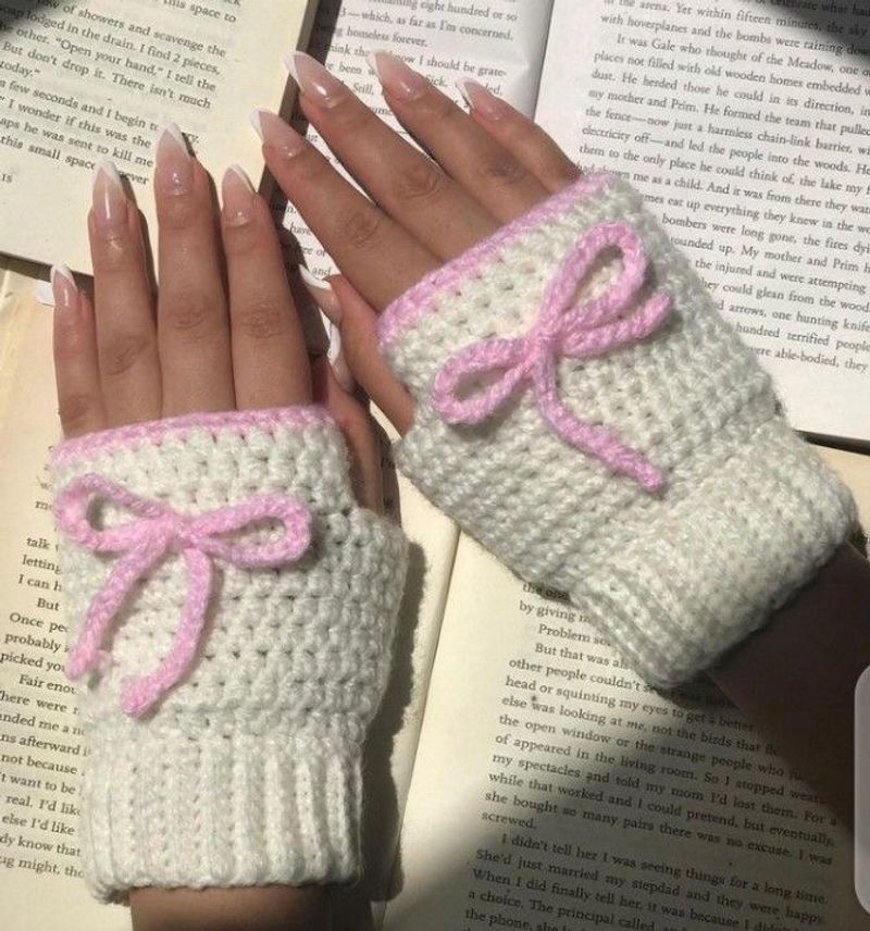 Crochet Hand Gloves