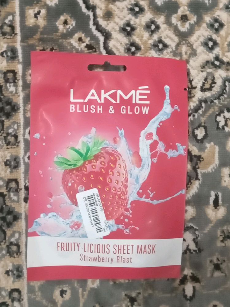 Lakme Sheetmask Strawberry