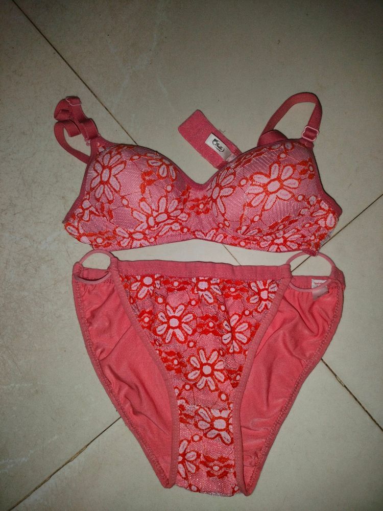 LINGERIE SET