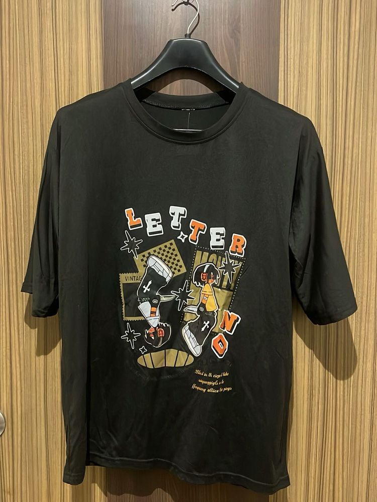 Graphic Print T-Shirt - Black