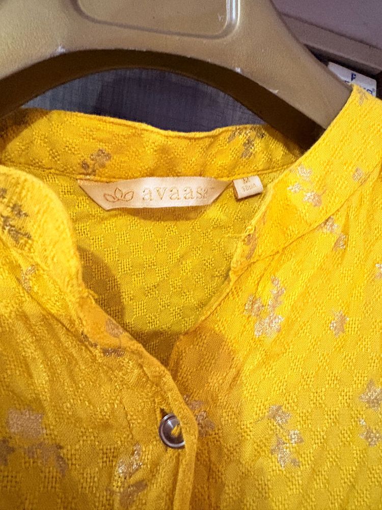 Avaasa Yellow Printed kurti