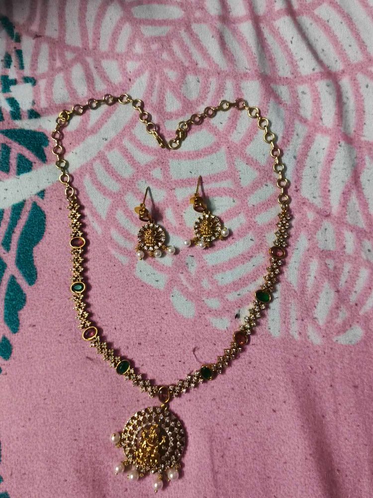 Necklace &amp; Earring Set