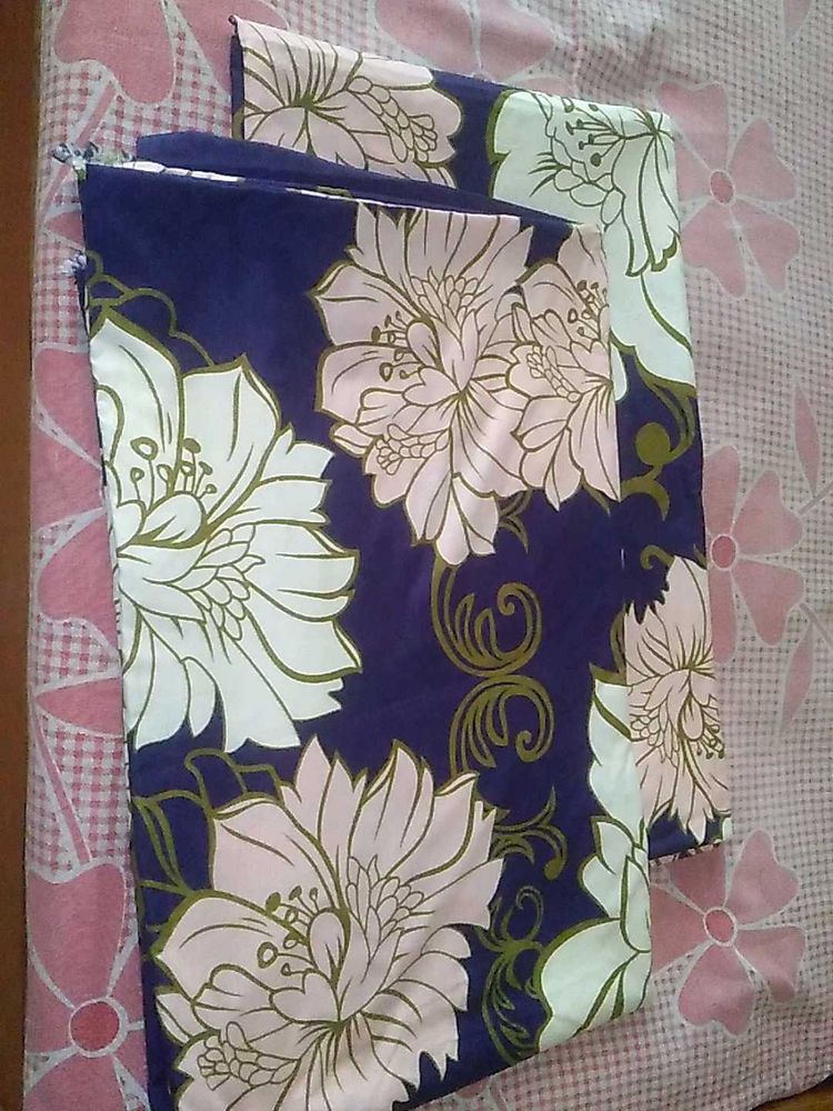 2 Single Bed, Bedsheets.
