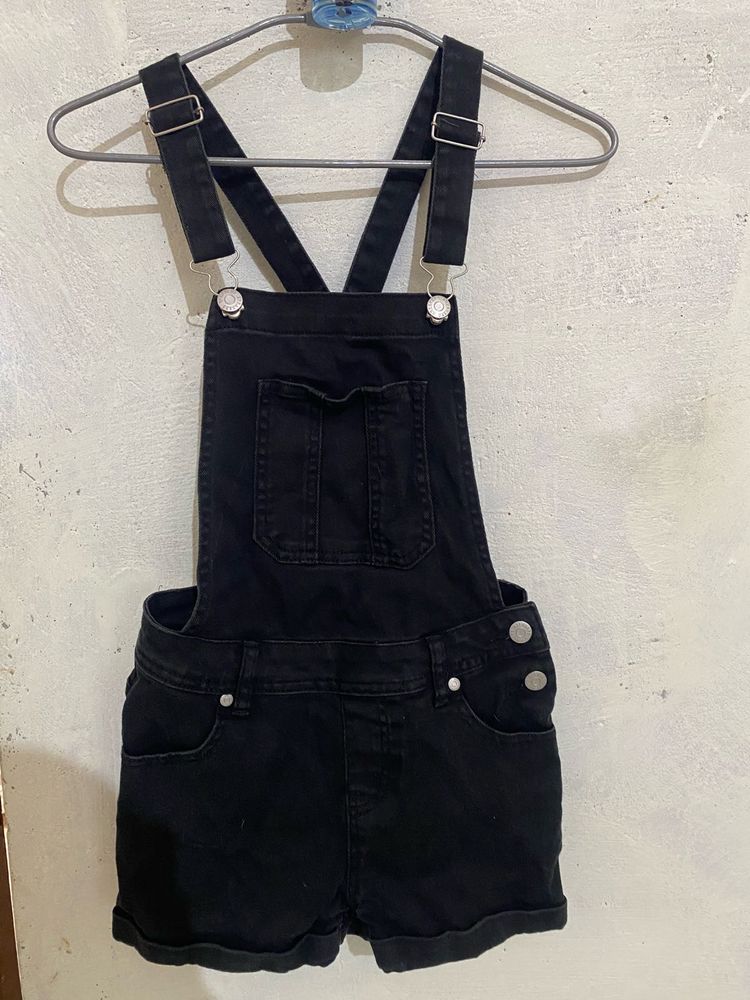 Black Short Dungaree With Pocket &amp; Button At Side