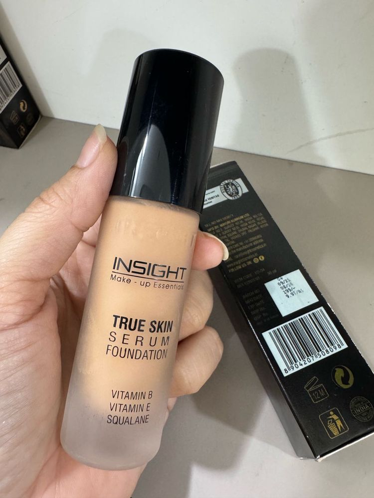 NEW! Insight True Skin Serum Foundation - LN13