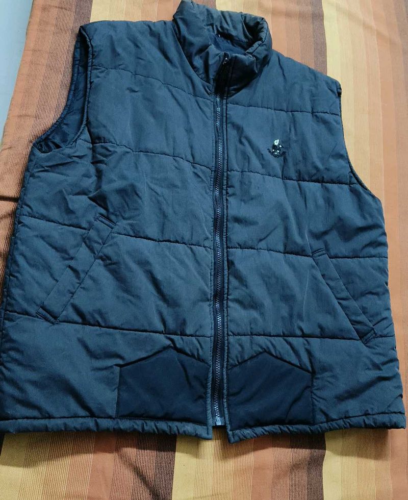 Men&#39;s Dark Grey Sleeveless Padded Jacket