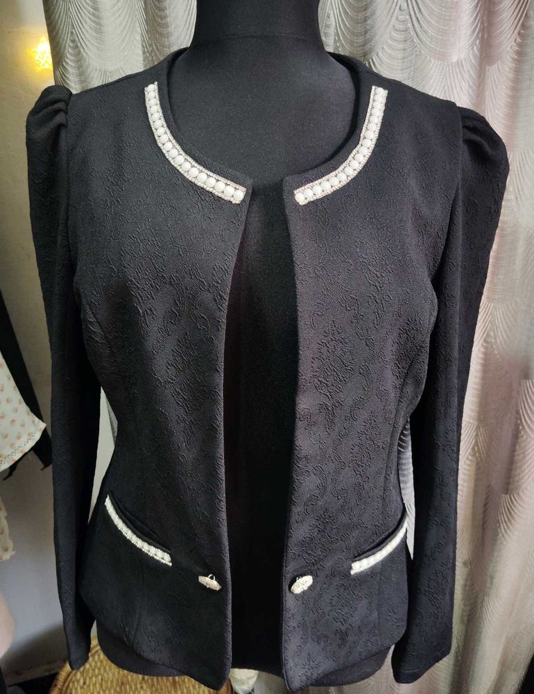 Blazer with Floral Print