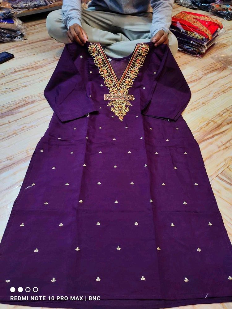 Elegant Purple Embroidered Kurta