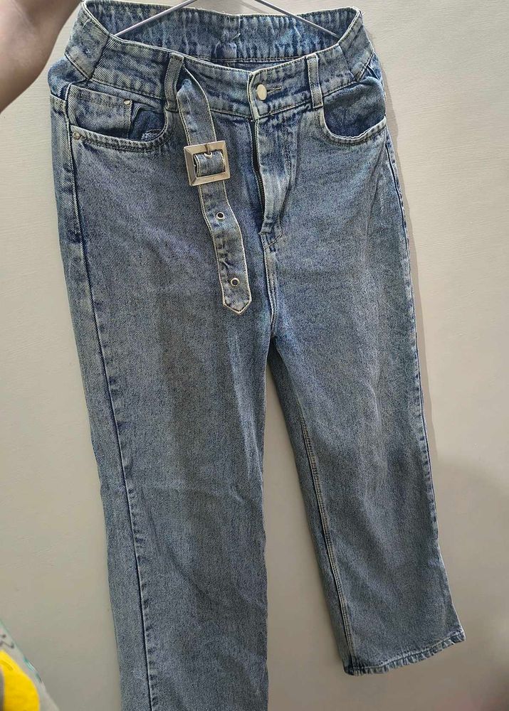 Belted high waist straight fit Denim Jeans