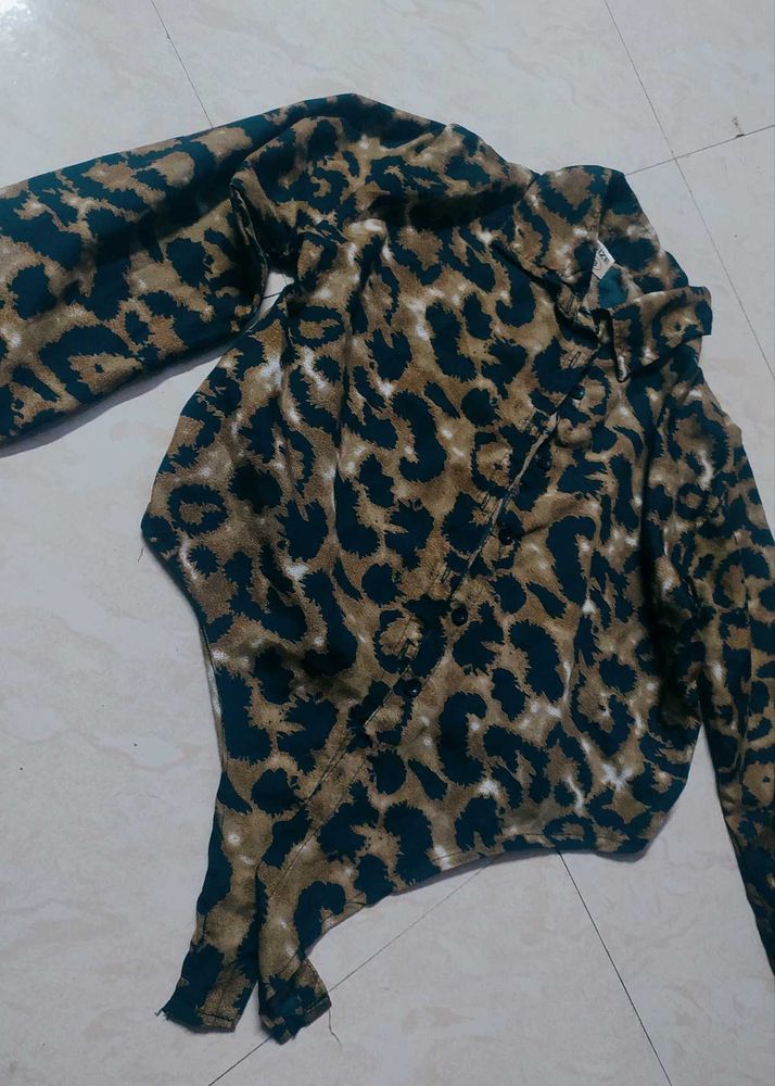 Bold Leopard Print  Top✨❤️