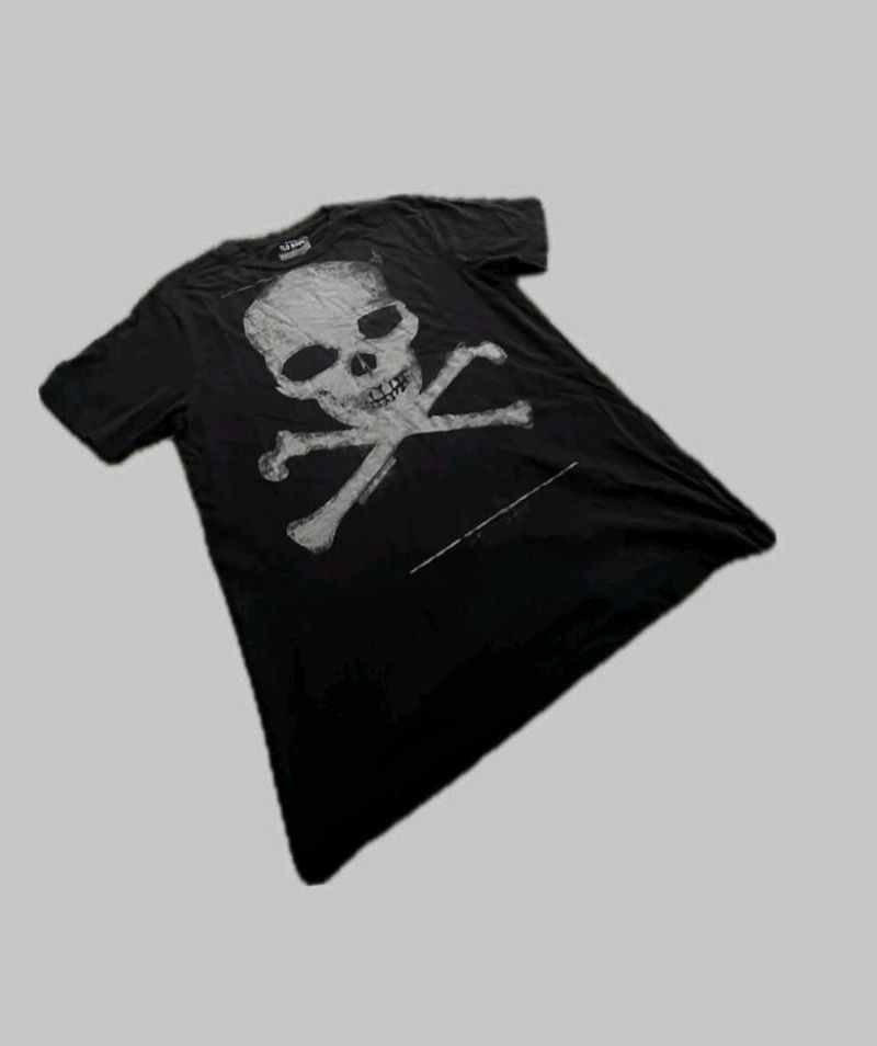 Skull Graphic Tee
