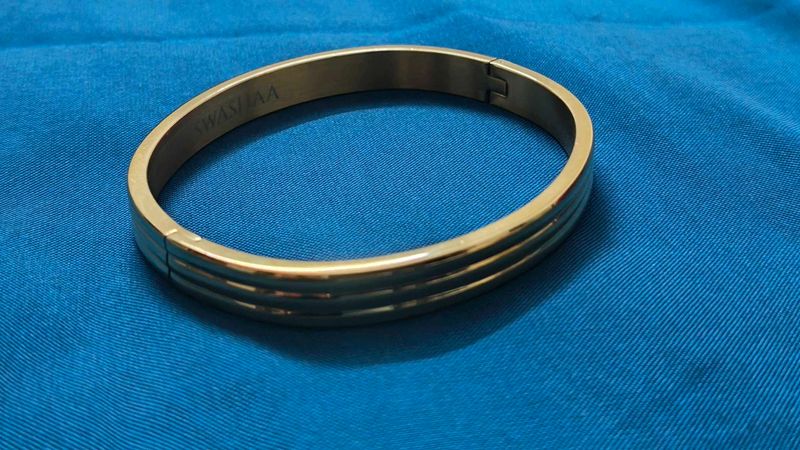 Unisex Anti-tarnish Metal Bracelet (kada)