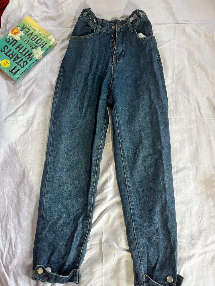 Urbanic Blue Baggy Jeans