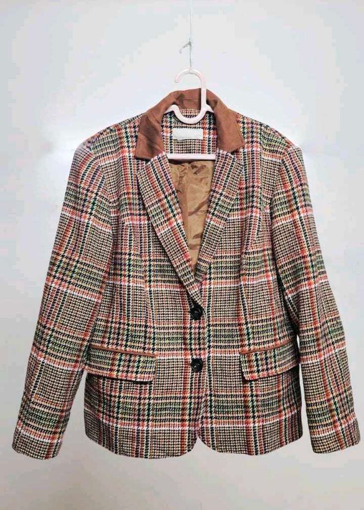 Vintage-Inspired Plaid Blazer with Elbow Patch