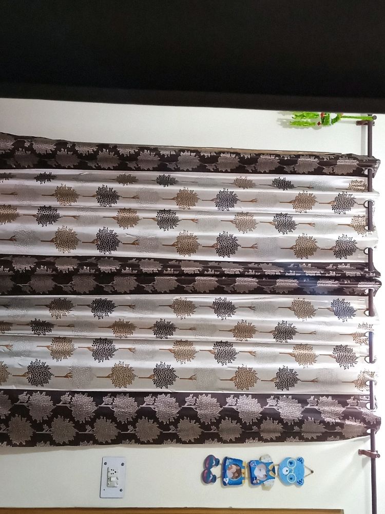 4 New Windsor Curtain