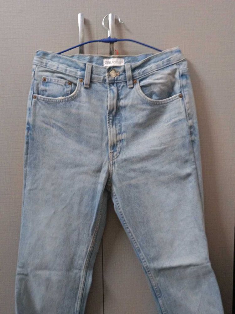 Zara Light Wash Jeans