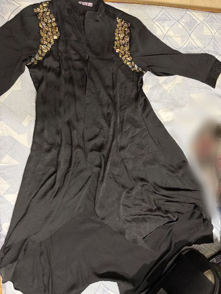 Elegant Embellished Black Kurta