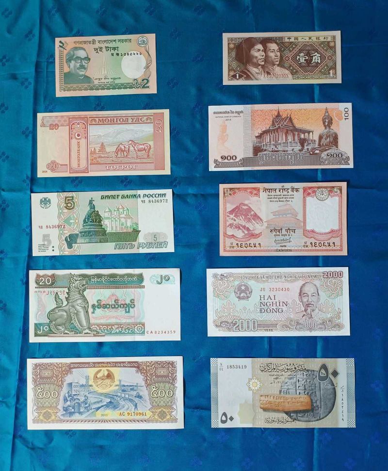 Currency Collection 10 Foreign Notes