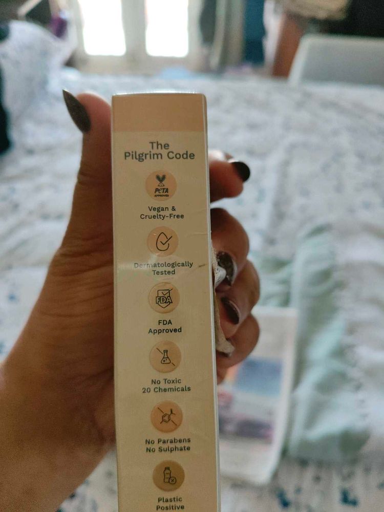Pilgrim BB Cream - Almond glow