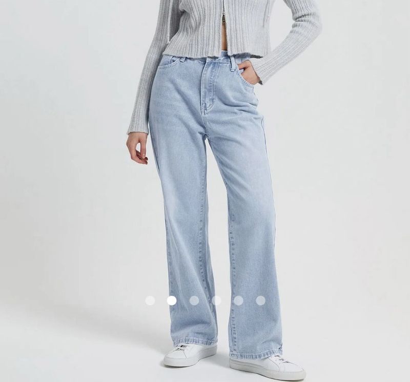 Light Wash Wide Leg Savana Jeans