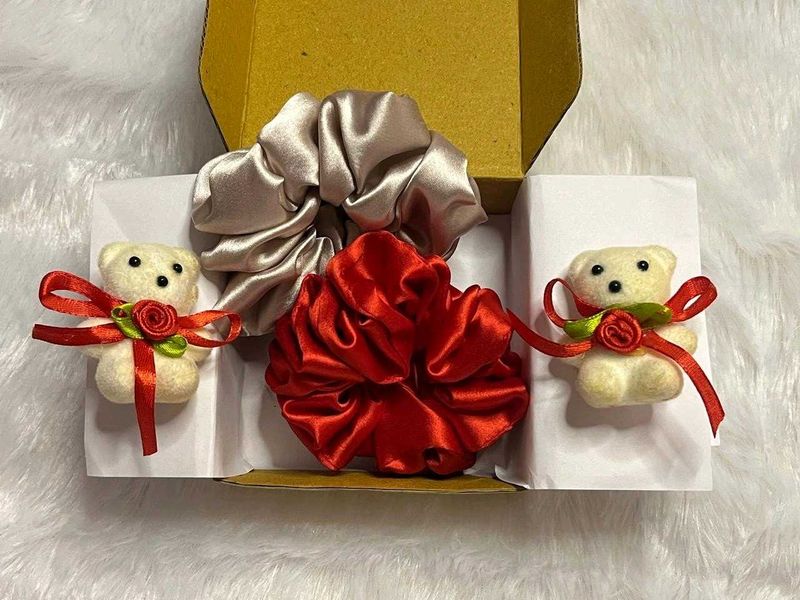 Pure satin scrunchies😀