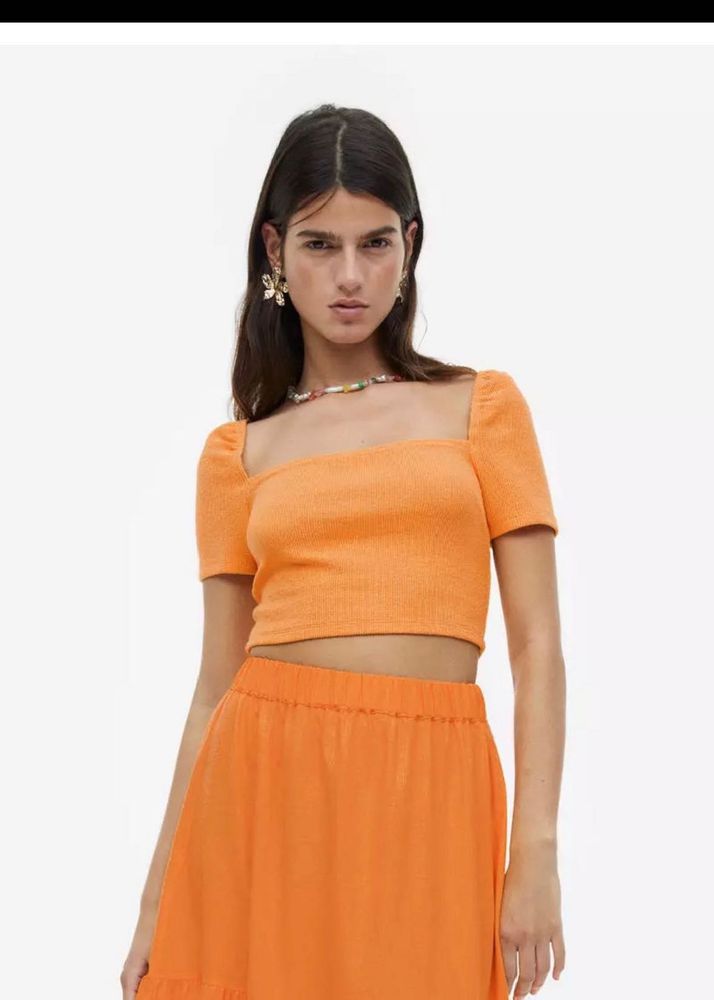 H&amp;M Cute Orange Square Neck Crop Top