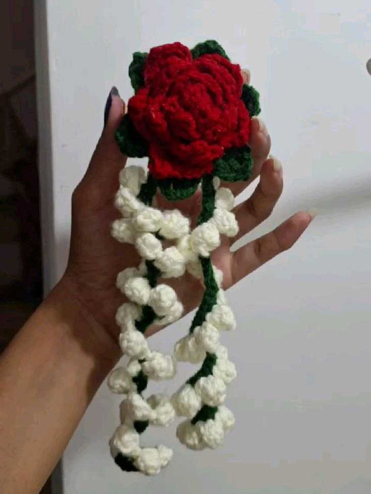 Crochet Rose Garland