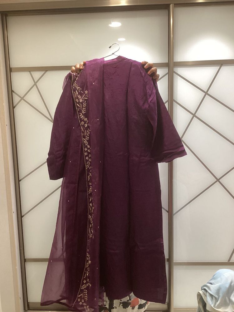 Jardosi Work On Both Top With Dupatta..