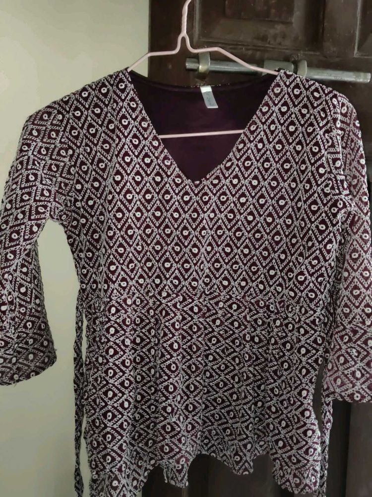 Patterned V-Neck Top