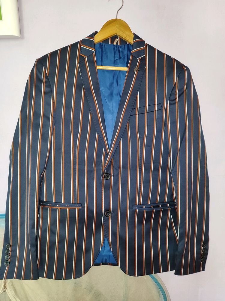 Blackberrys Casual Blue Blazer With Waistcoat
