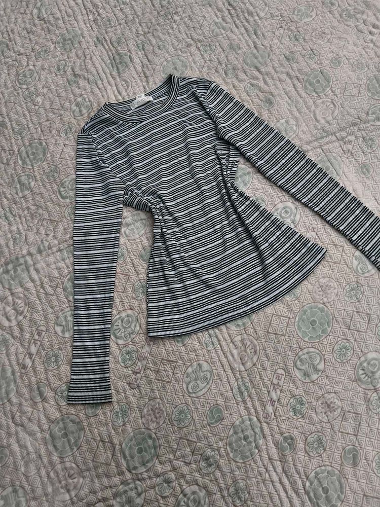 Forever 21 Striped Long Sleeve Top