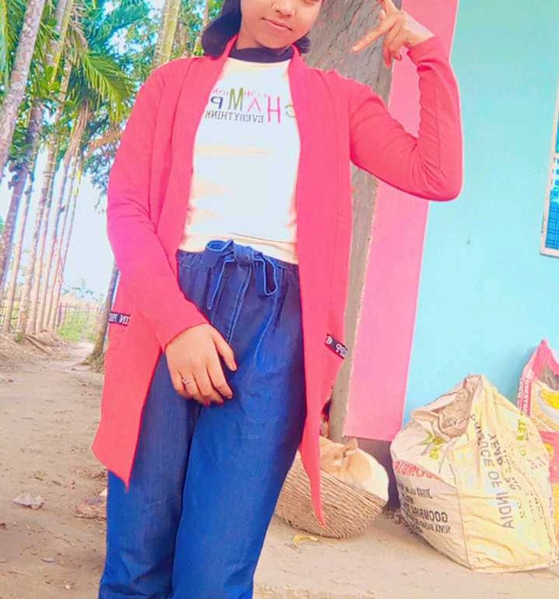 White Top With Red Shrug And Pant