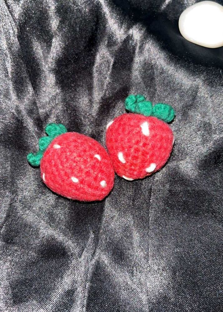 Crochet Strawberry Hair Clips - Adorable Set