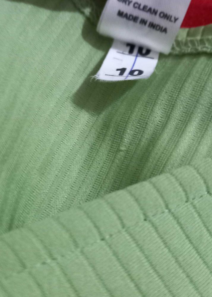 🎀⛳️BOW-TIE GREEN CROP TOP🎀