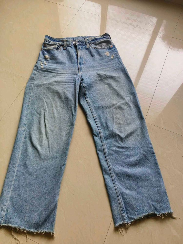 H&amp;M Straight Fit Jeans