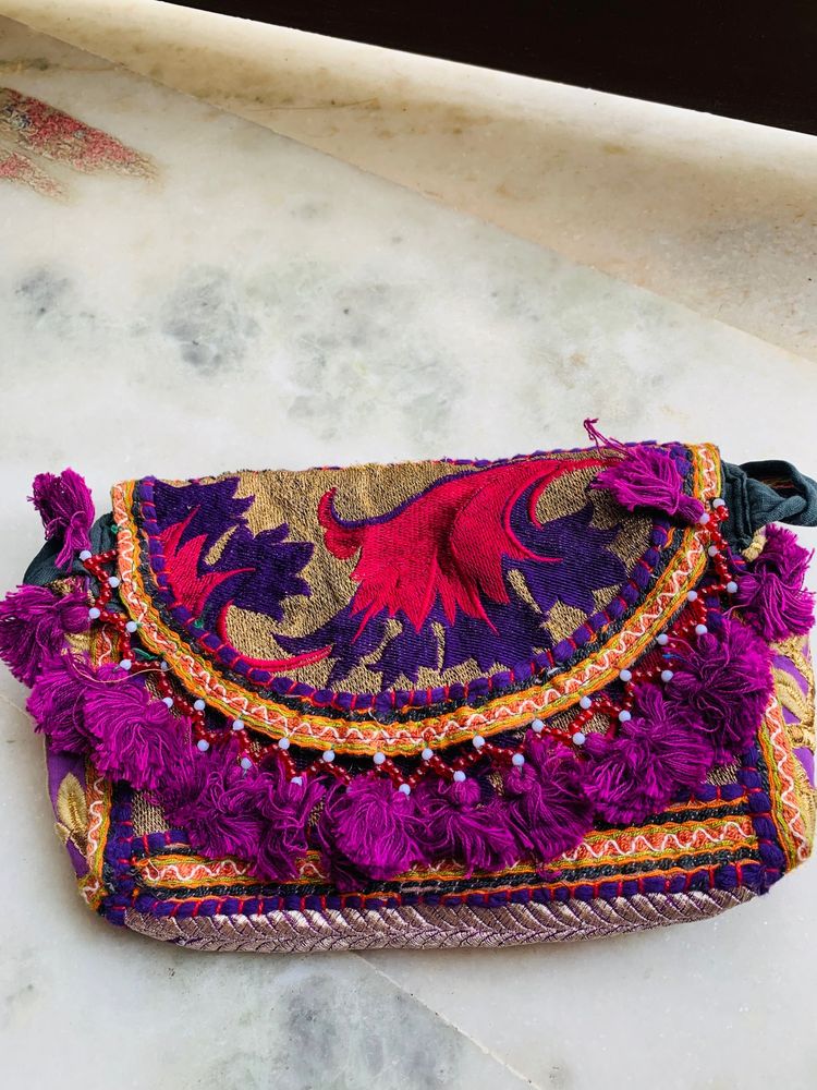 Reselling- boho sling bag