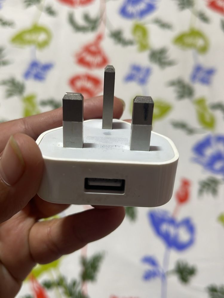 AGenuine Apple Iphone  5W USB Power Adapter