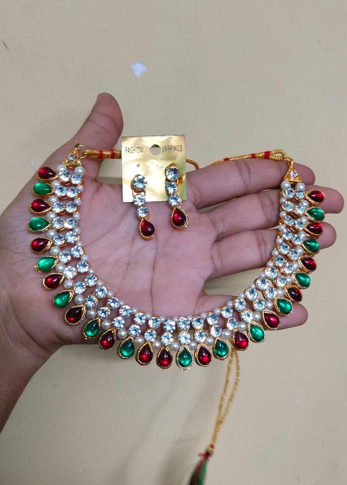 Necklace set with earrings