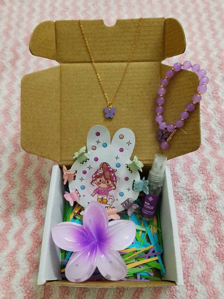 Cute mini hamper's for girls