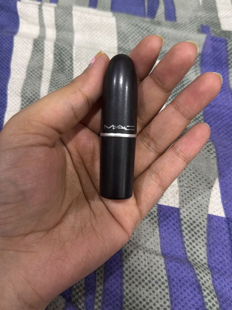 MAC Lipstick Ruby Woo
