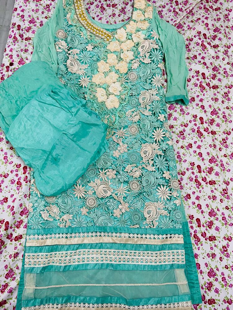 kurta set with pants nd dupatta