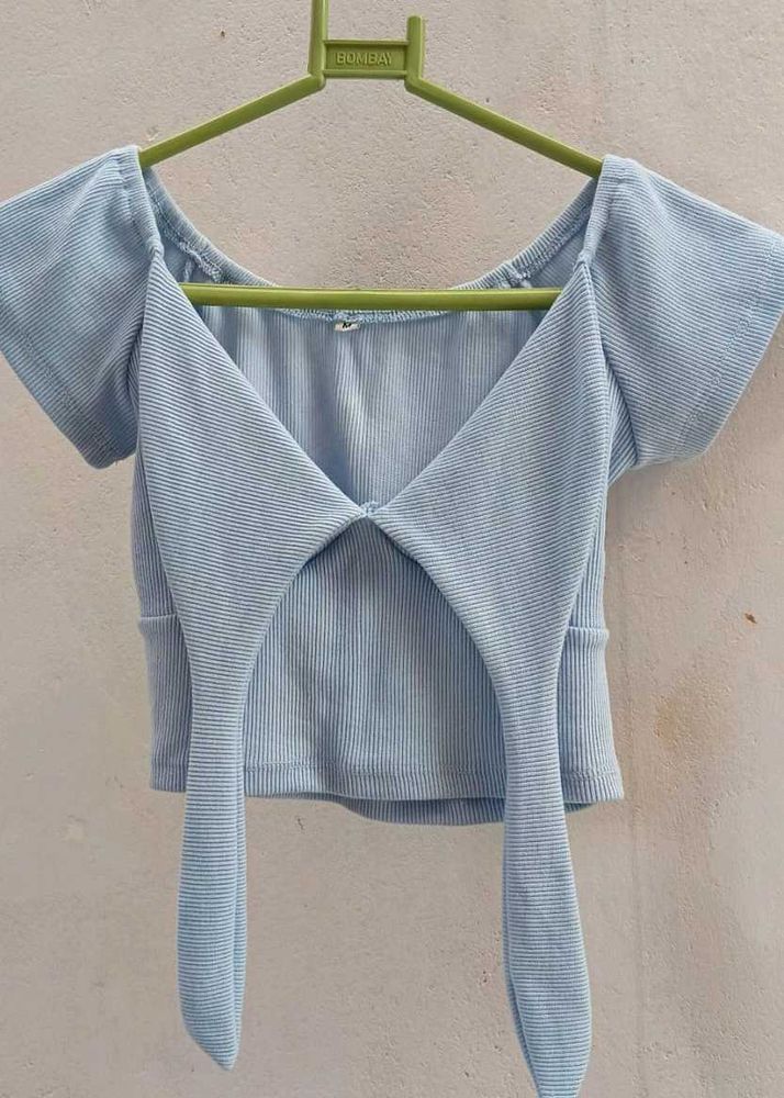 Cute Blue Tie-Front Crop Top