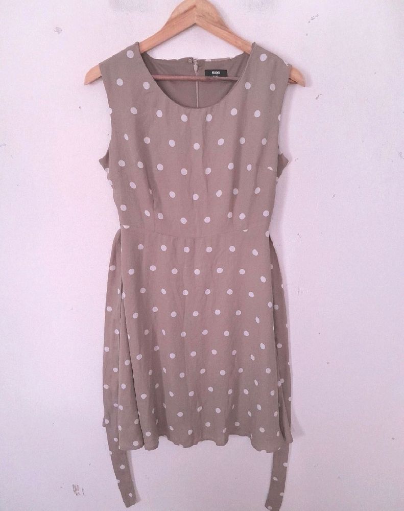 Max Beige Polka Dots Dress 🌸🤍✨