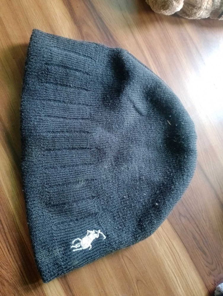 4 Caps
