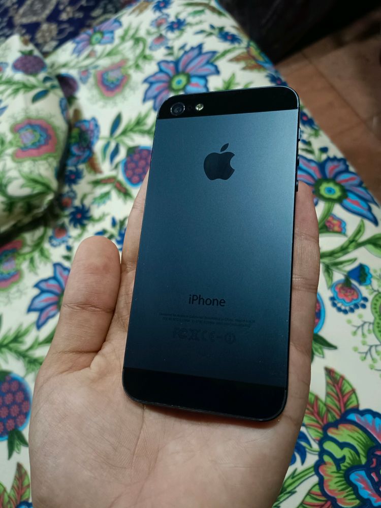 iPhone 5 (64Gb) Black