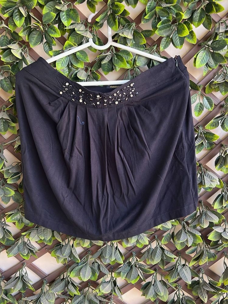 Chic Black Embellished Skirt