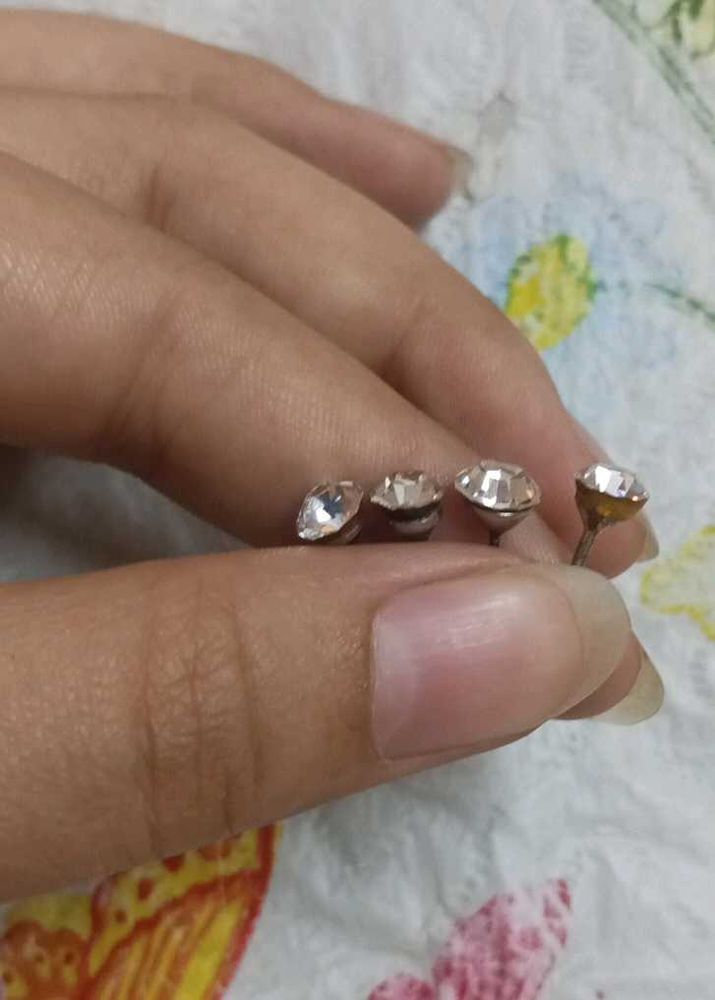 Set of 2 Rhinestone Stud Earrings