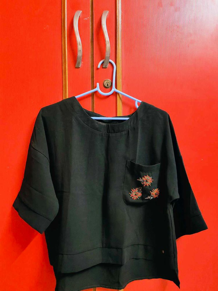 ELLE Black Top With Embroidery Pocket