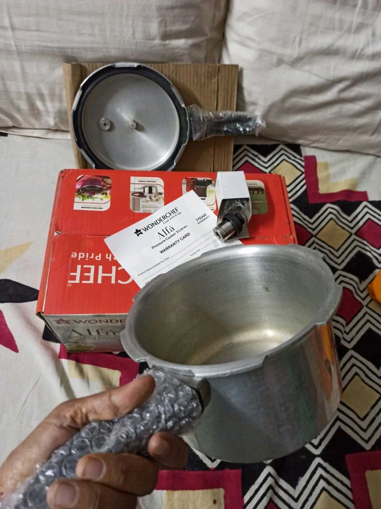 Virgin Aluminium Pressure Cooker (3 L)